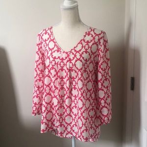 🌸Pink and white pattern boutique blouse 🌸